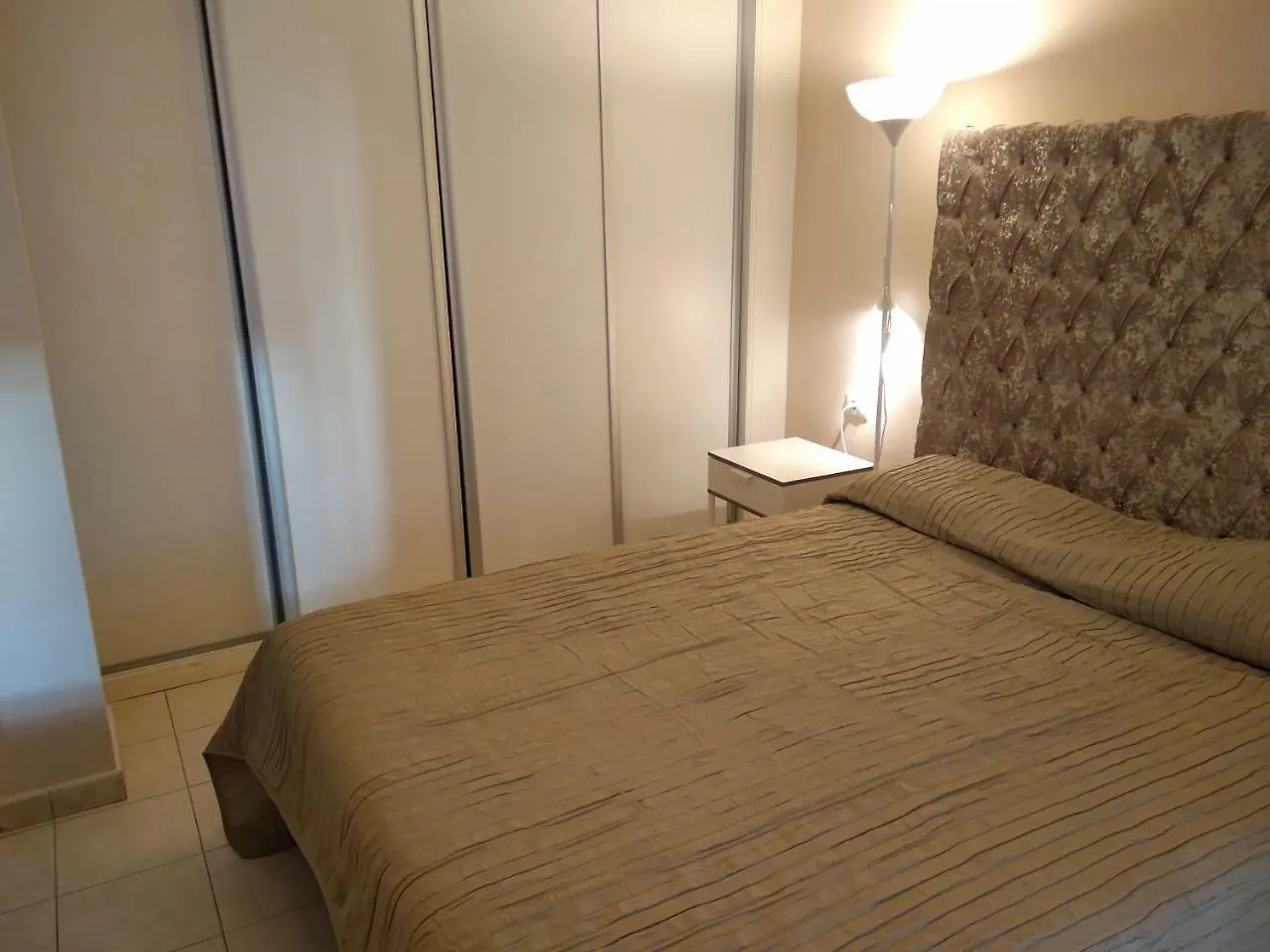 Un Posto Al Sole Callao Salvaje Apartment 0*,